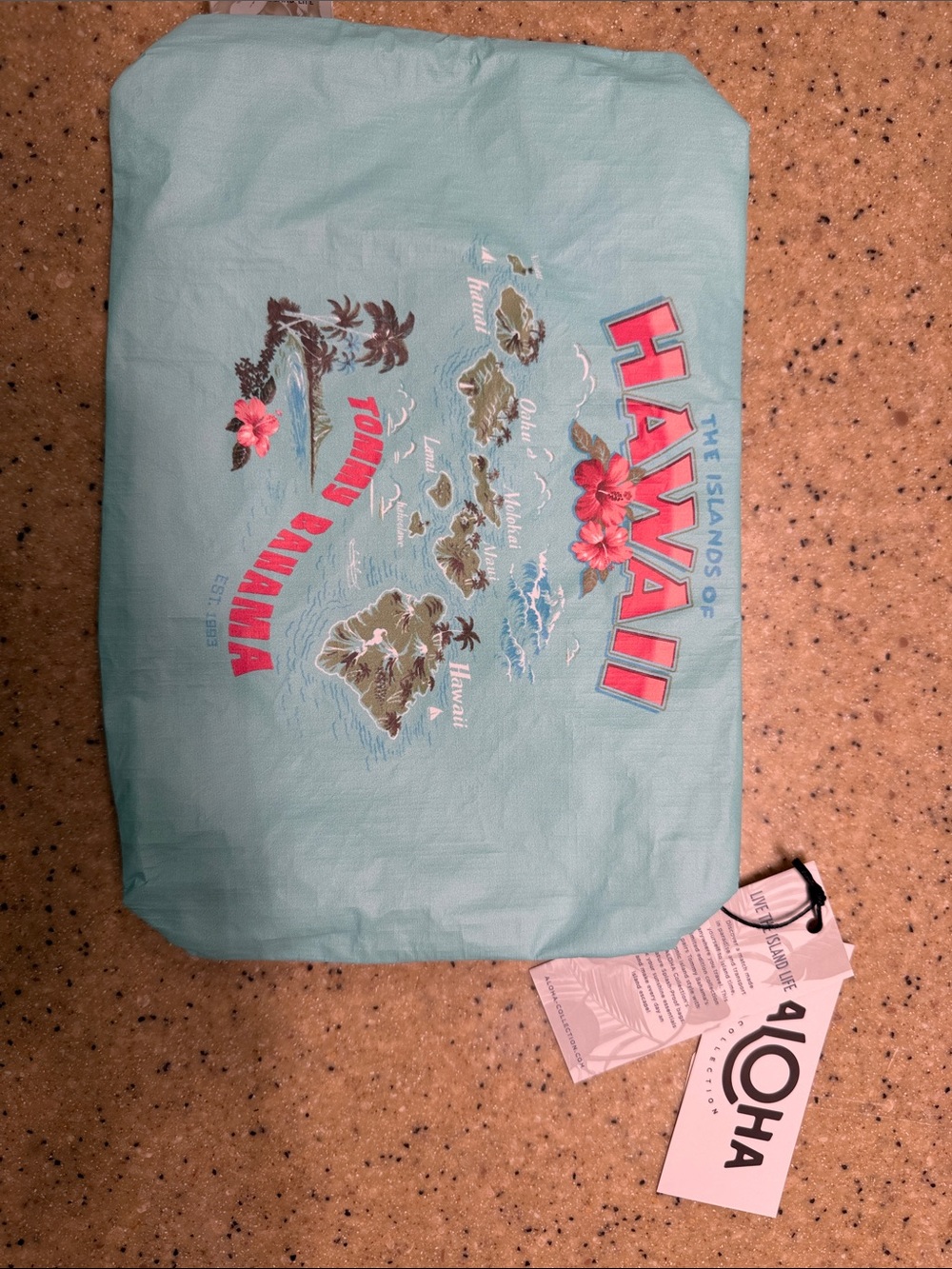 ALOHA COLLECTION TOMMY BAHAMA COLLAB Hawaii Graphic small pouch NWT